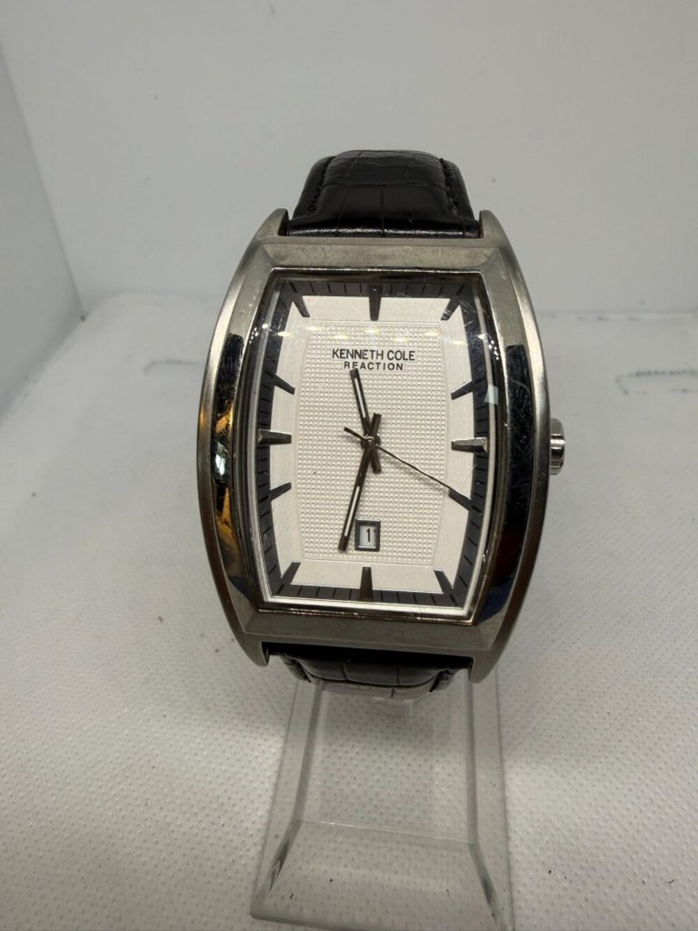 Kenneth Cole Reaction KC1667 Men Rectangular White Dial Black Leather Watch